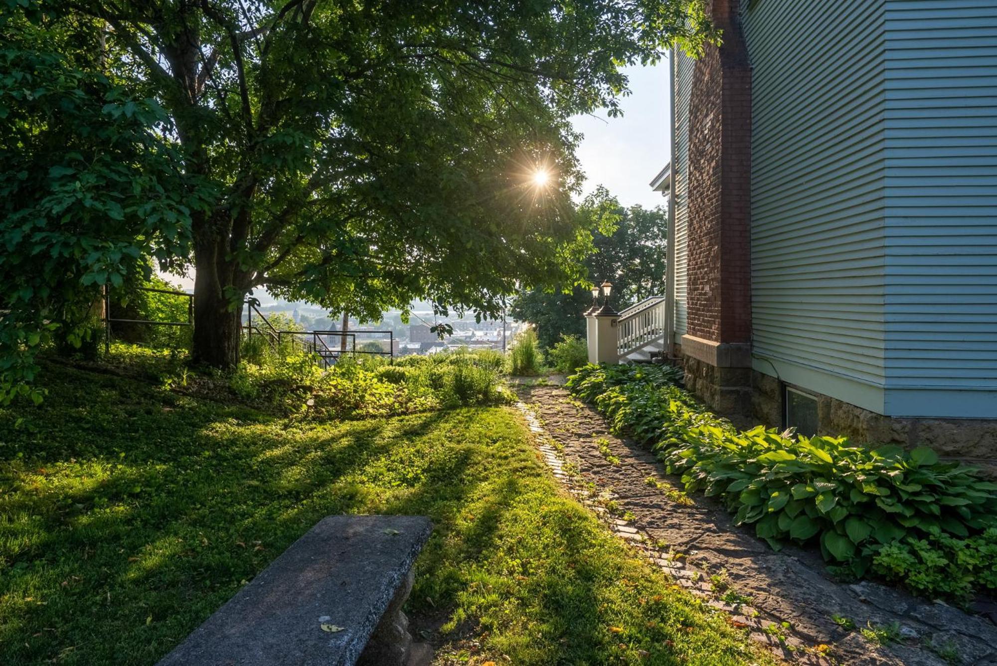 Dubuque'S Front Porch, Historic Charmer, Walk Downtown Экстерьер фото