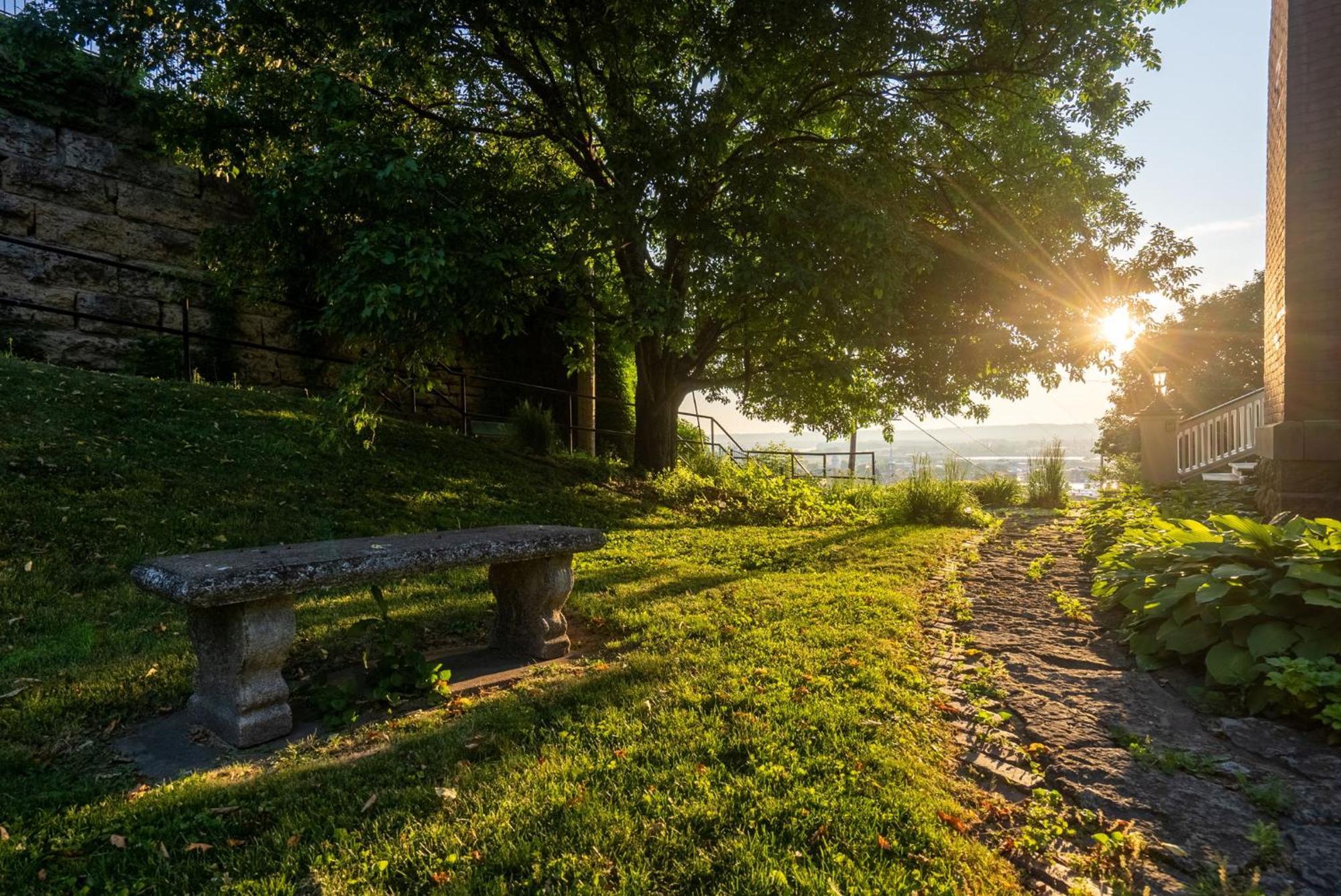 Dubuque'S Front Porch, Historic Charmer, Walk Downtown Экстерьер фото