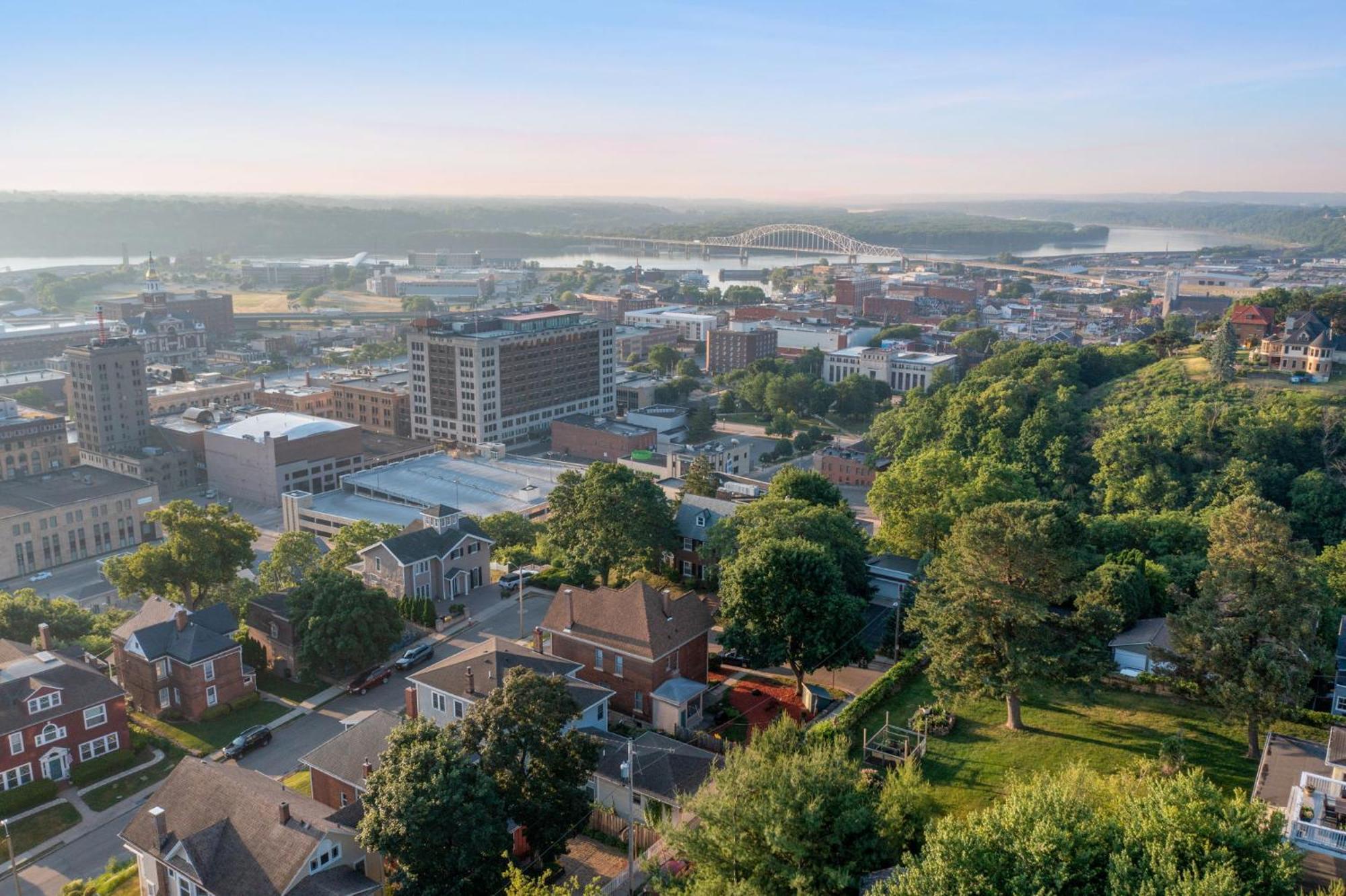 Dubuque'S Front Porch, Historic Charmer, Walk Downtown Экстерьер фото